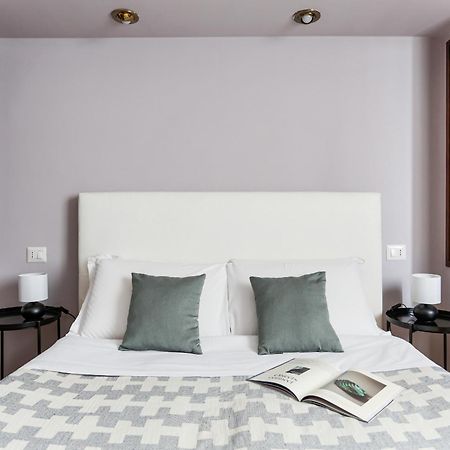 The Best Rent - Spacious One-Bedroom Apartment In Moscova District Milano Esterno foto