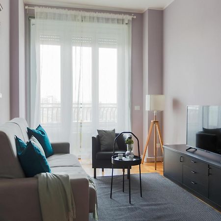 The Best Rent - Spacious One-Bedroom Apartment In Moscova District Milano Esterno foto
