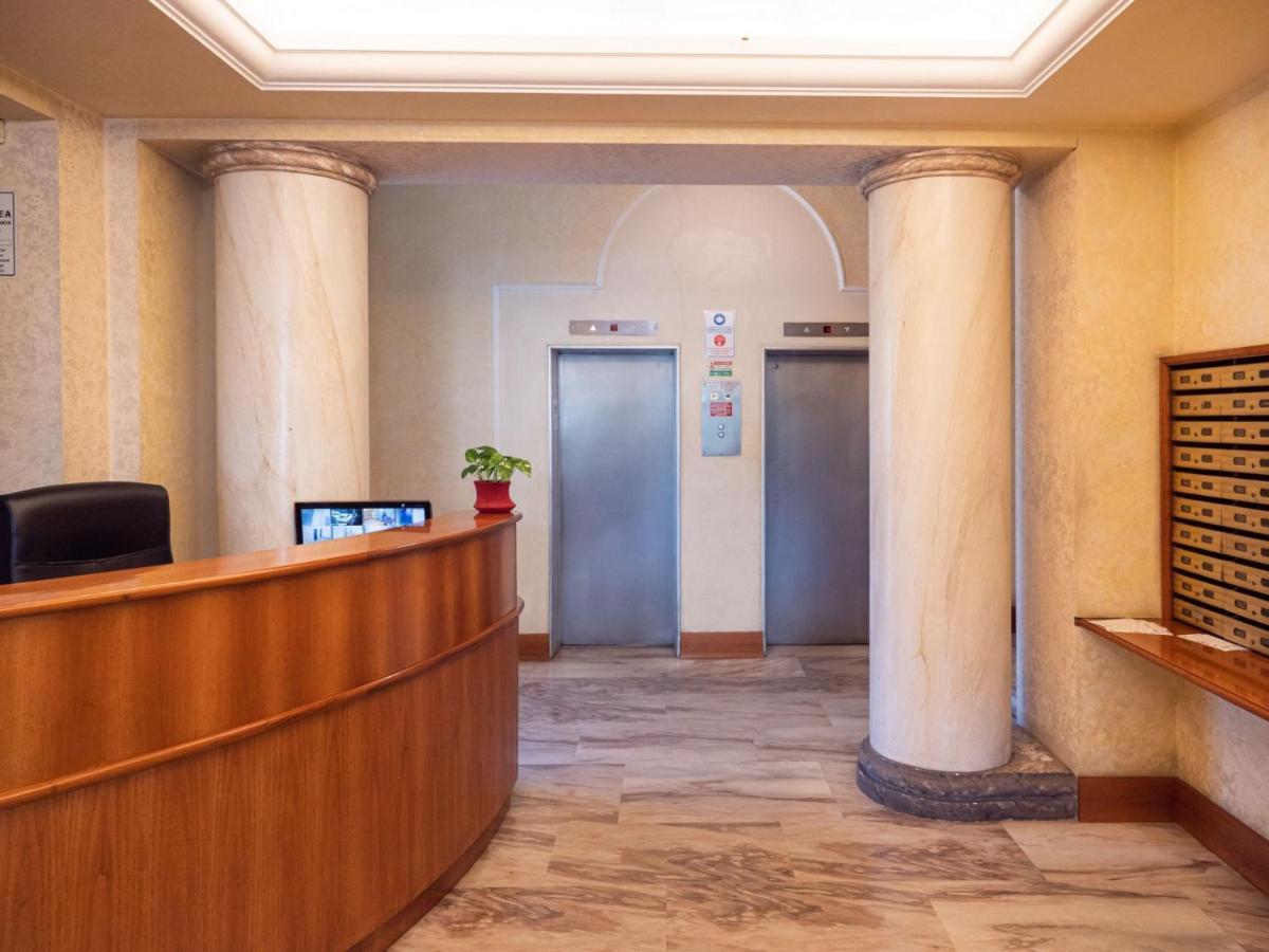 The Best Rent - Spacious One-Bedroom Apartment In Moscova District Milano Esterno foto